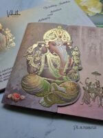 Side-Angle-Of-Barat-Unique-Concept-Semi-Box-Ganesh-Ji-Dulah-Dulhan-Double-Door-Hindu-invitation-Cards-EJ-4092-1.jpg