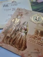 Side-Angle-Of-Dulah-Dulhan-Hindu-Sikh-invitation-Cards-ATS-9206-2.jpg